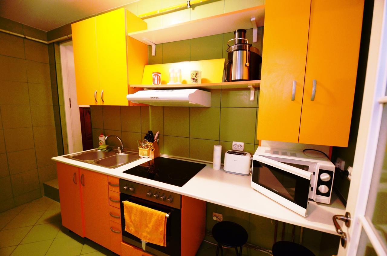 Rustic & Romantic Apartment Brasov Luaran gambar
